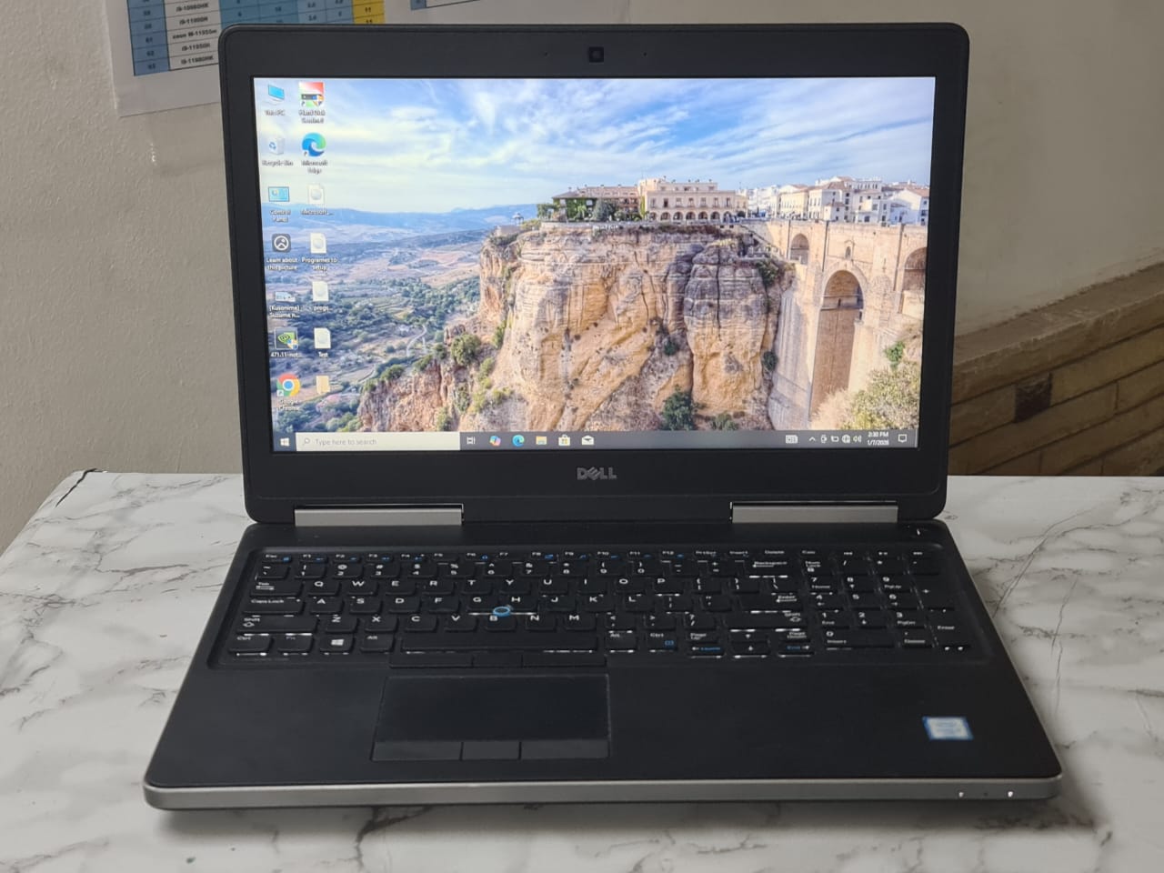 Dell Precision 7520 Workstation Intel Xeon E3-1535M V5 Quad-core 3GHz – RAM 16GB – SSD 512GB – NIVIDIA 4G وحش الالعاب ( بيس 21 – فيفا 21 ) وبرامج ادوبي