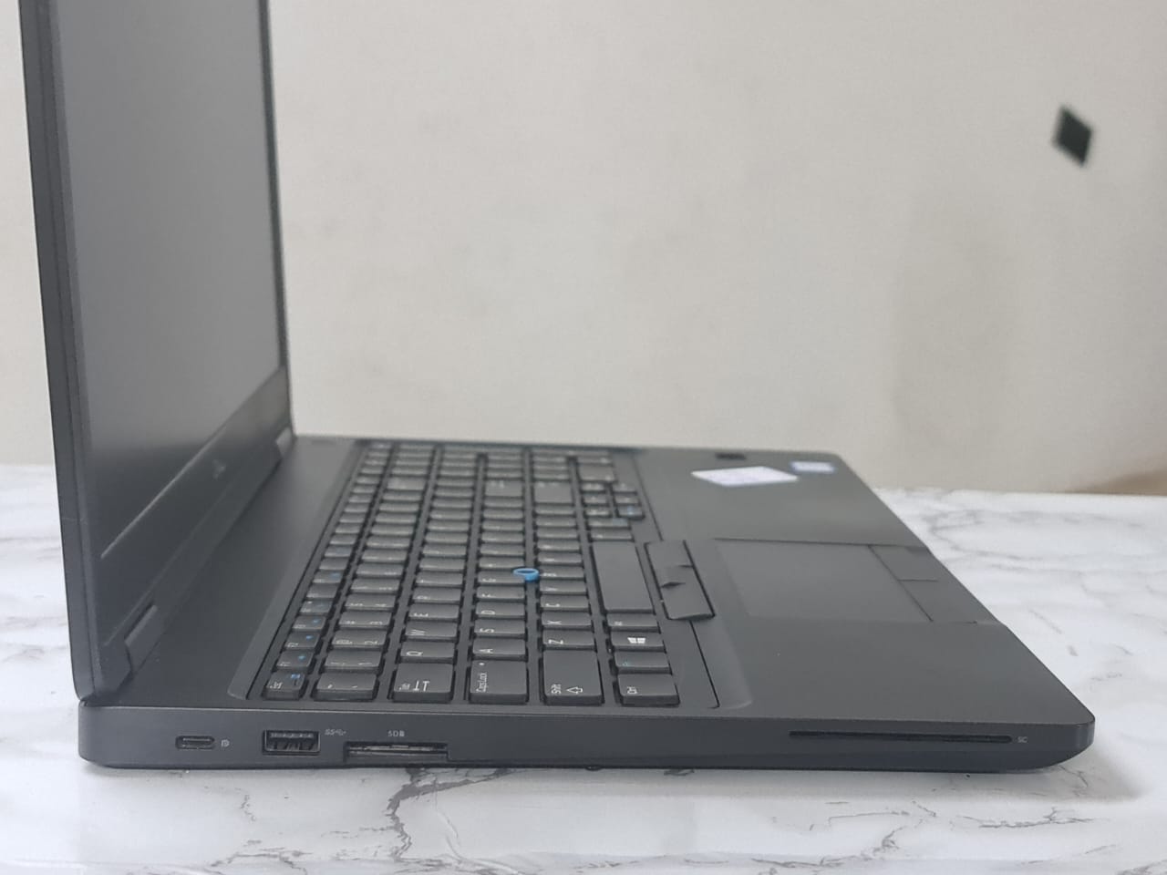 Dell Latitude E5590 Corei7 – 8650U – 8G Ram – 256G SSD – screen 15.6 - 2