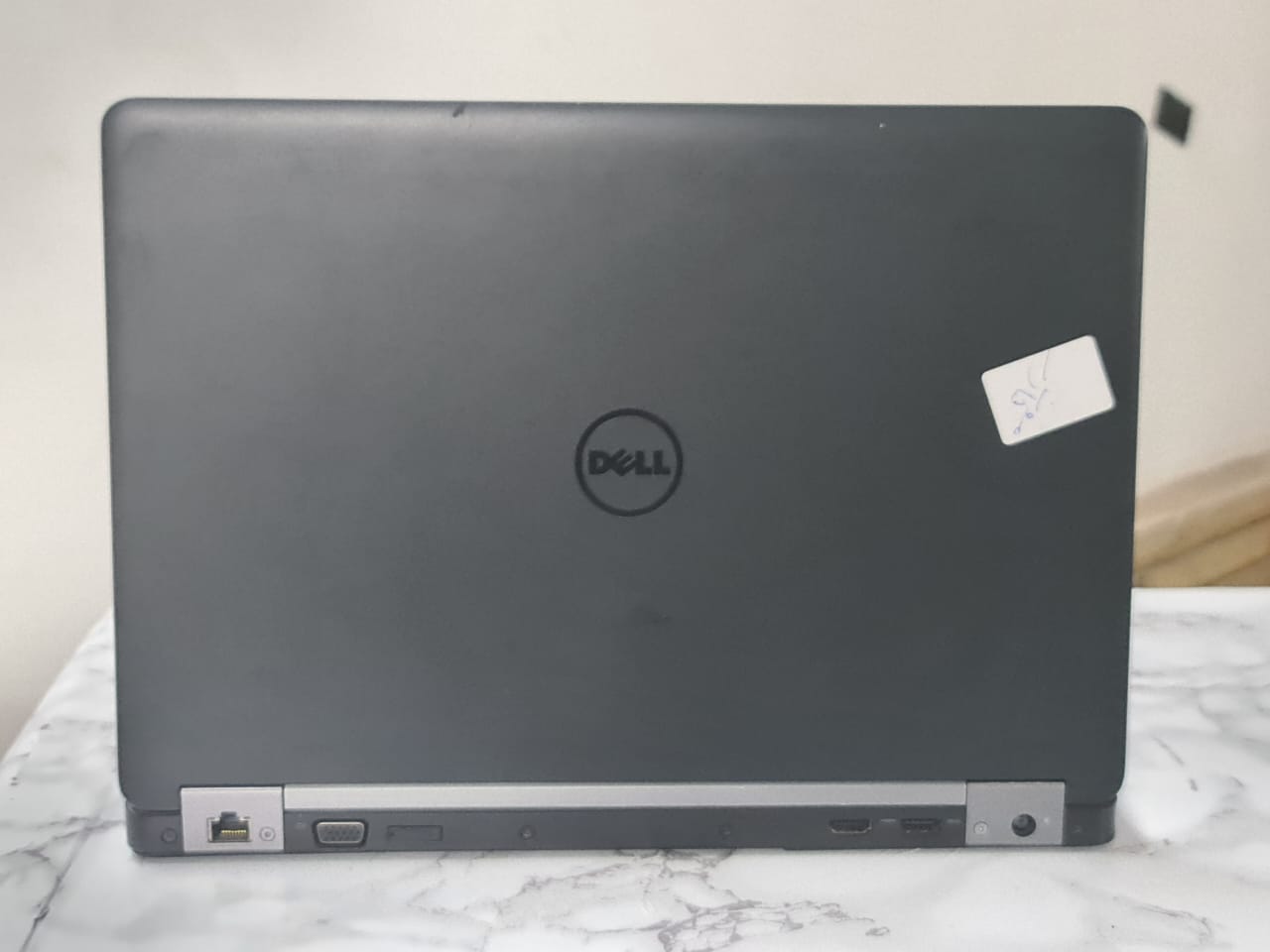 DELL E5470 الجيل السادس وصل مع اقوي لابتوب من شركة ديل بأسرع هارد اس اس دي 256 m2 مع رام 8 جيجا ddr4