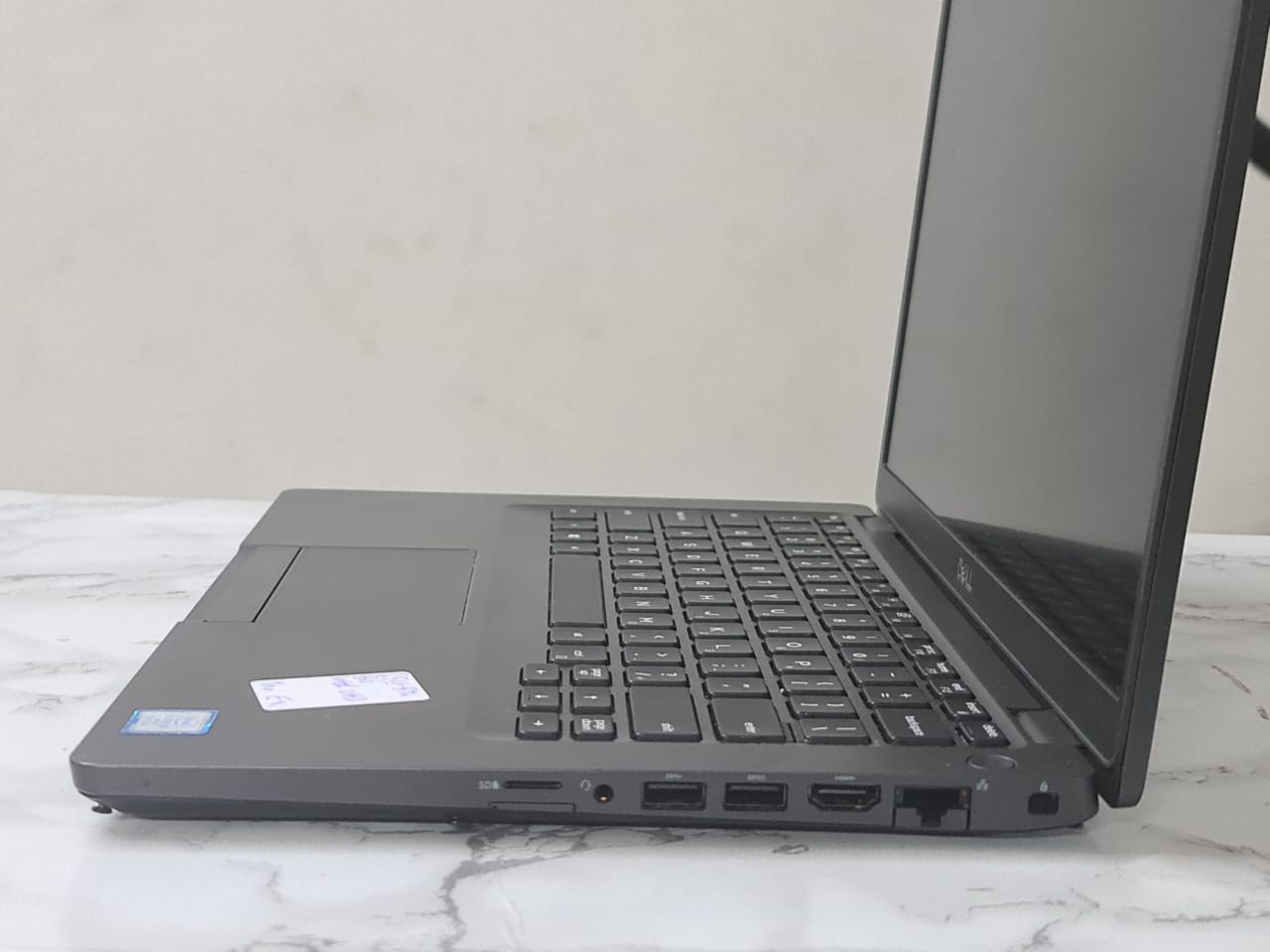 Dell Latitude 5400 Intel Core I5-8365U 8GB Ram 256GB SSD Intel UHD Graphics 620 14″ Inch FHD - 4