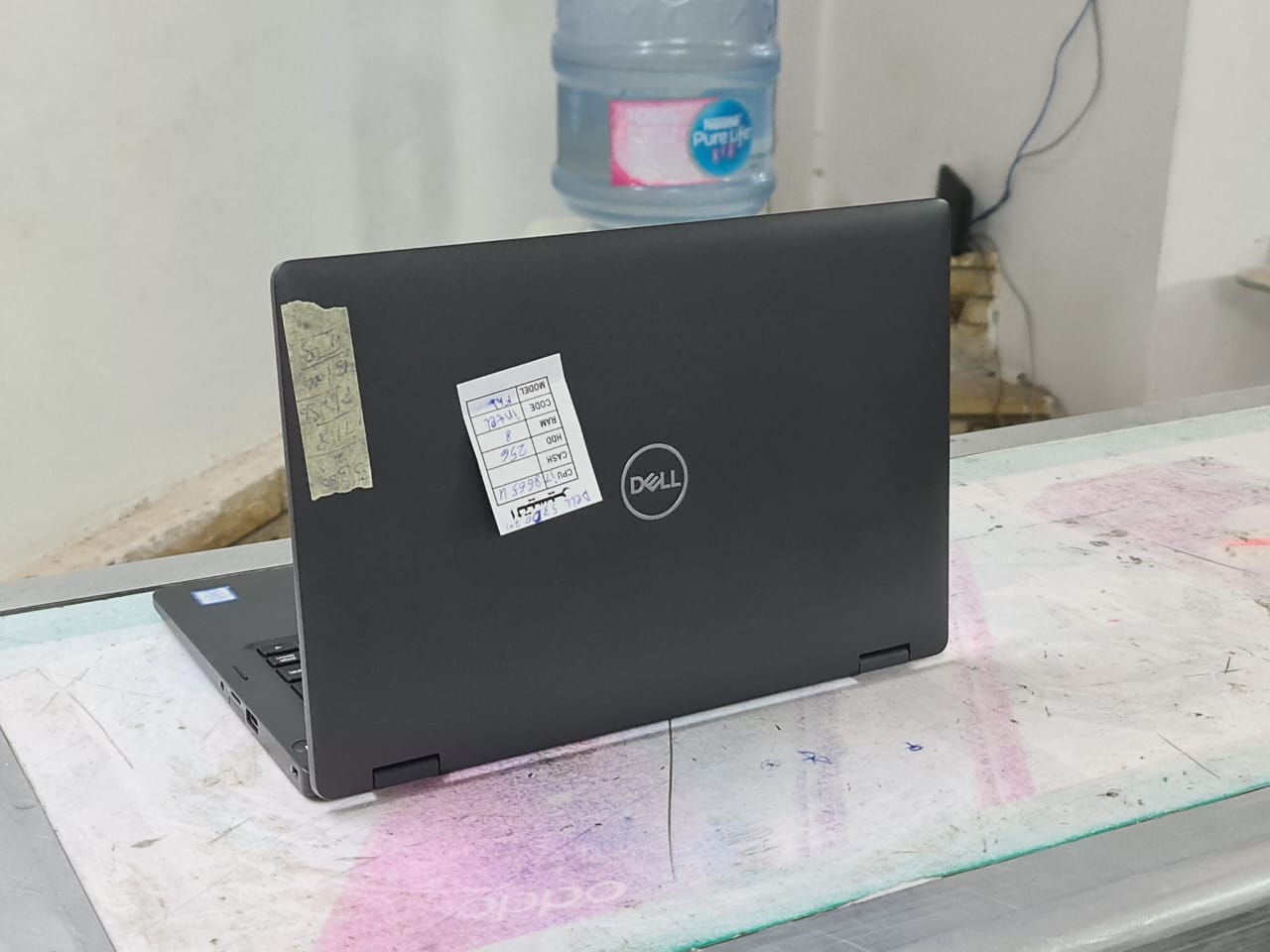 Dell Latitude 13 5300 2-in-1 8th Gen. Core i7 Ram 8 GB SSD 256GB 13.3 FHD Touch X360 Gorilla Glass Screen Windows 10 Pro - 10