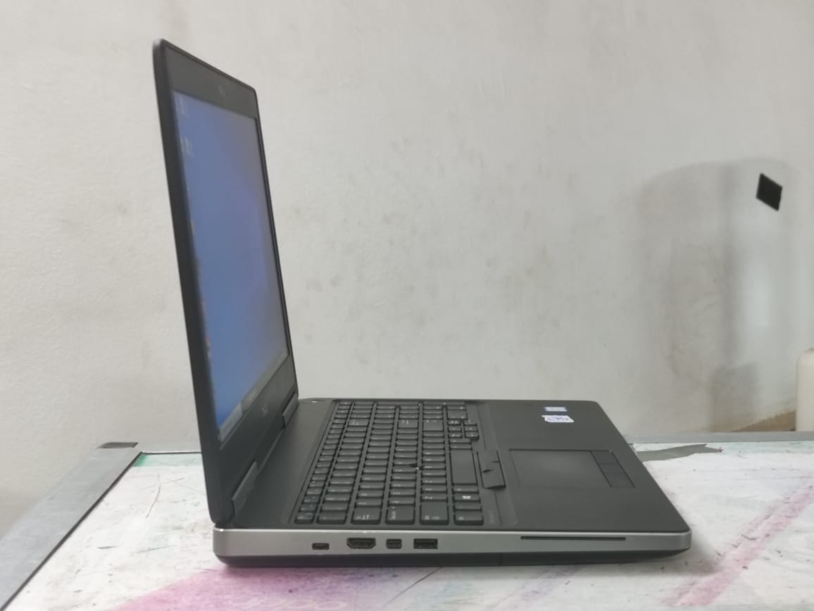 Dell Precision 7520 Core I7 6820HQ RAM 16GB – SSD 512GB – NIVIDIA 4G وحش الالعاب ( بيس 21 – فيفا 21 ) وبرامج ادوبي - 4
