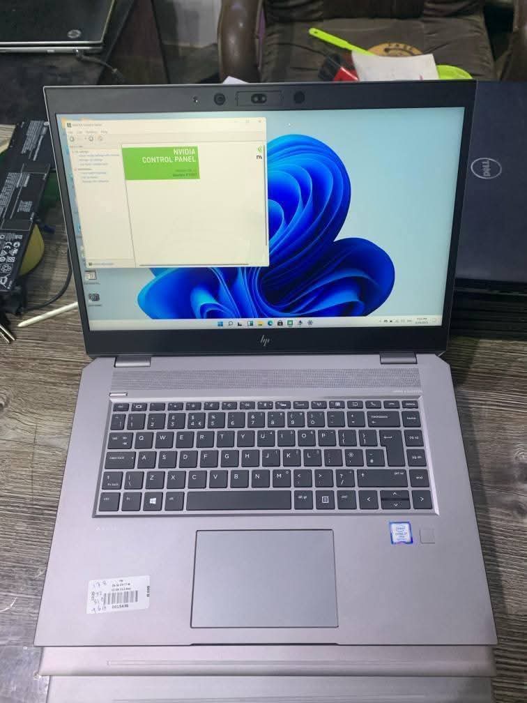 Hp zbook studio G5 - 5