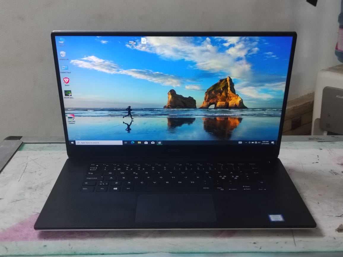 Dell Latitude 5530 Laptop Intel Core i5 12th 1245U , Intel UHD Graphics Card , 15.6″ FHD ,8GB RAM ,256GB SSD M.2 Window 11 بالكارتونة كالجديد تماما