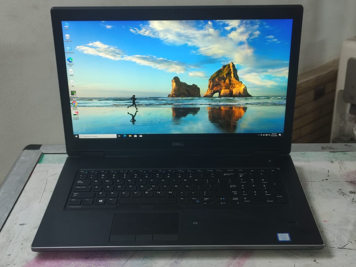 Dell Precision 7730 Intel Core I7-8850H 16GB Ram 512GB SSD Nvidia Quadro P5200 16GB 17.3″ Inch FHD